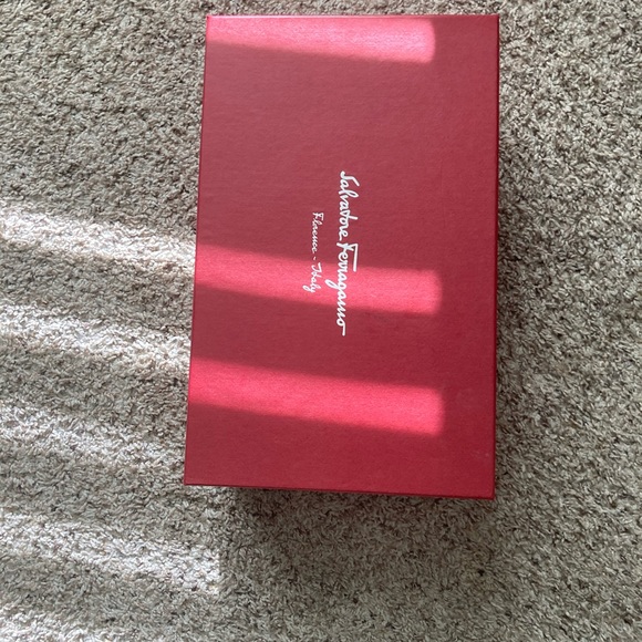 Gucci Shoe - Picture 6 of 7